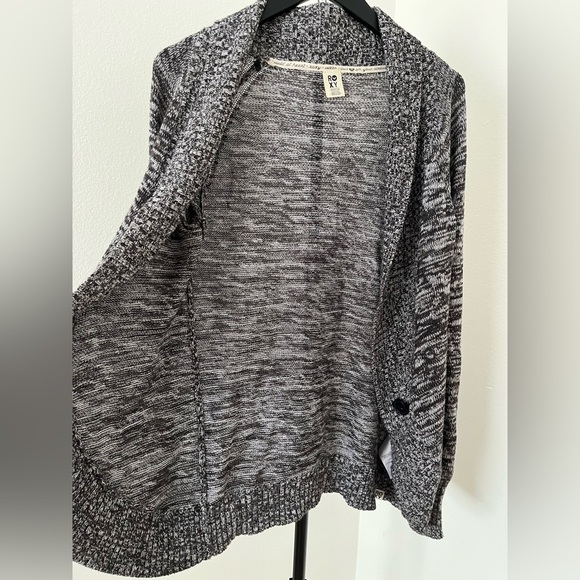 Roxy “Grandpa” Black and Gray Knit Cardigan - Picture 5 of 11